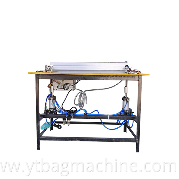 Small woven bag sealing machine